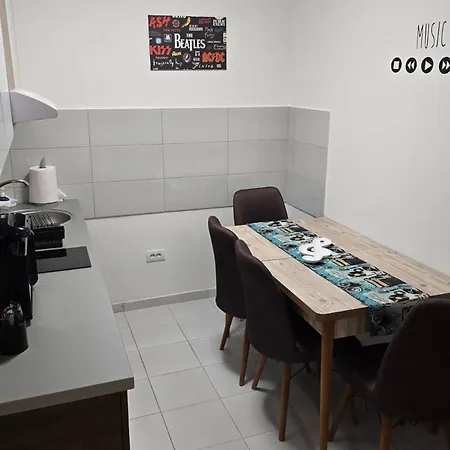 Muzika * 雅戈丁那