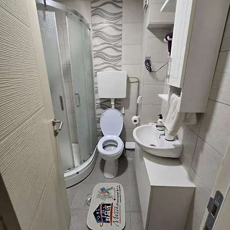 Muzika * 雅戈丁那